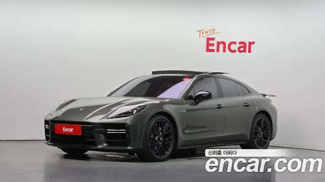 Фотография автомобиля — Porsche Panamera 976