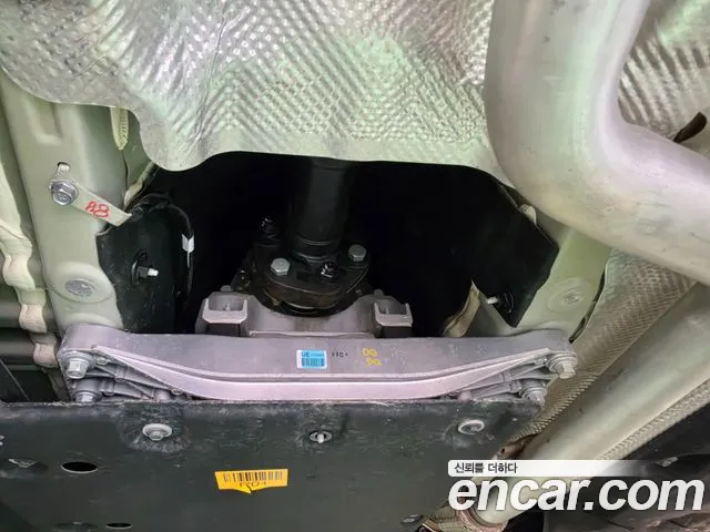Genesis GV70 2.5T Бензин 2WD — Фото автомобиля 17