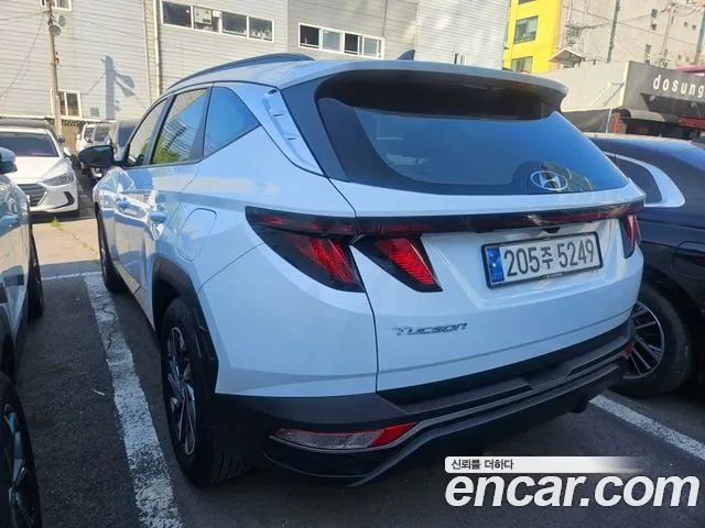 Hyundai Tucson Tucson (NX4) Бензин 1.6 турбо 2WD — Фото автомобиля 2