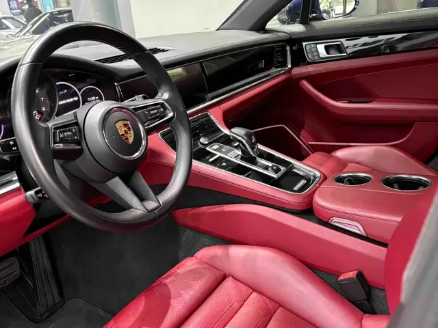 Porsche Panamera — Фото автомобиля 10