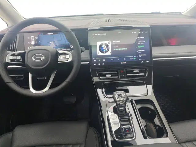 GAC Trumpchi M8 — Фото автомобиля 12