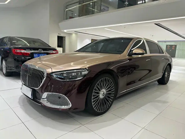 Фотография автомобиля — Mercedes-Benz Maybach S-Class