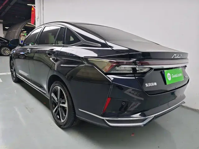 Dongfeng Yixuan MAX — Фото автомобиля 4