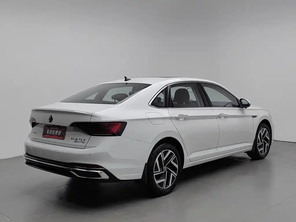 Volkswagen Sagitar 2025 300TSI DSG Surpass Edition — Фото автомобиля 2