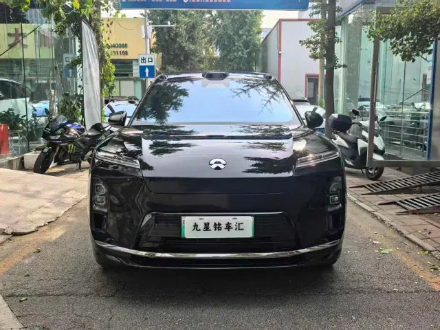 Nio ES8 — Фото автомобиля 2