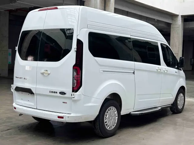 Ford Transit — Фото автомобиля 3
