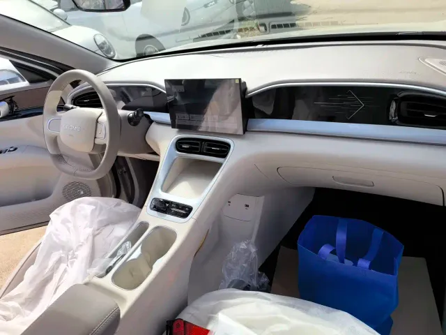 Geely Starry Wish — Фото автомобиля 14