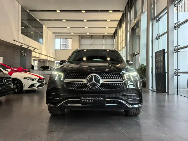 Mercedes-Benz GLE-Class — Фото автомобиля 2