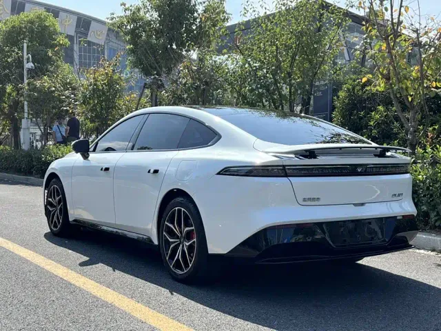 Dongfeng eπ 007 — Фото автомобиля 4