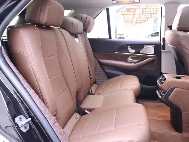 Mercedes-Benz GLE-Class — Фото автомобиля 22