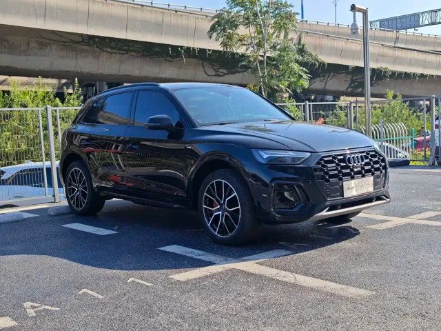 Audi Q5L — Фото автомобиля 3
