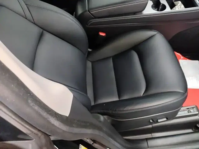 Tesla Model Y — Фото автомобиля 24