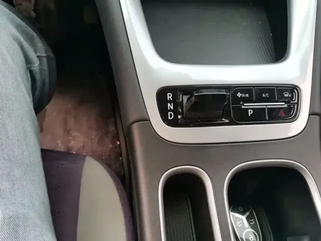 Geely Starry Wish — Фото автомобиля 6