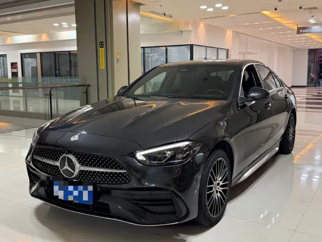 Фотография автомобиля — Mercedes-Benz C-Class