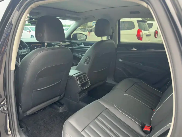 Volkswagen Passat — Фото автомобиля 6