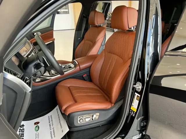 BMW X7 — Фото автомобиля 5