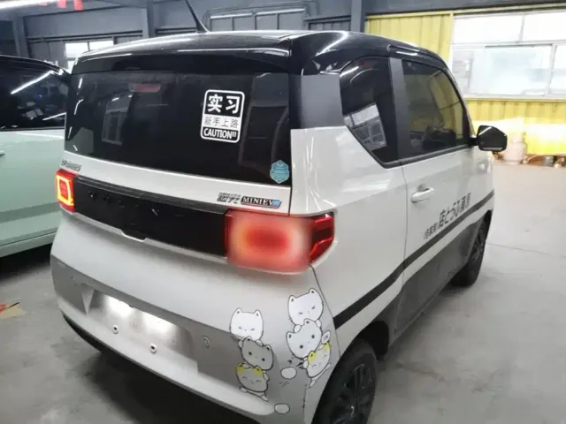 Wuling Hongguang Mini EV — Фото автомобиля 6