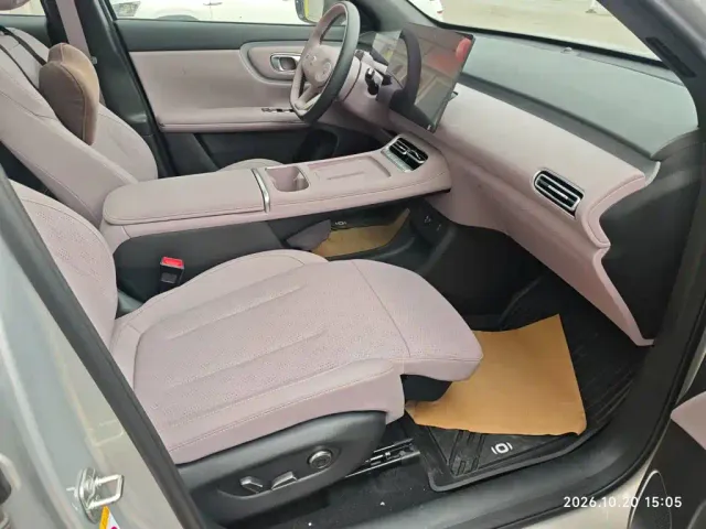 Changan Qiyuan Q05 — Фото автомобиля 5