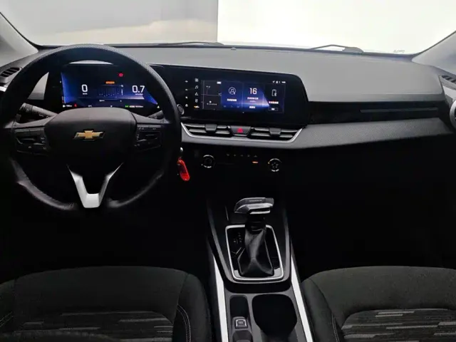 Chevrolet Monza — Фото автомобиля 12