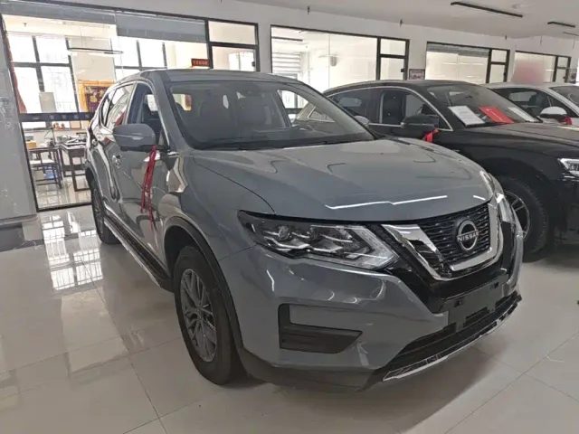 Nissan X-Trail — Фото автомобиля 3