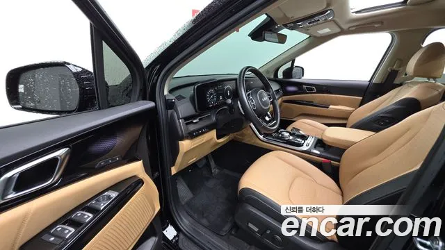 Kia Canival — Фото автомобиля 9