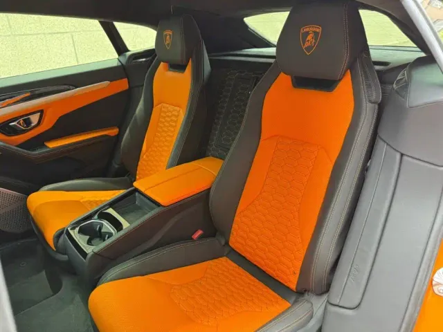 Lamborghini Urus — Фото автомобиля 22