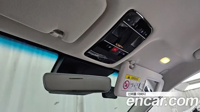 Hyundai Grandeur Grandeur (GN7) 2.5 Бензин 2WD — Фото автомобиля 17