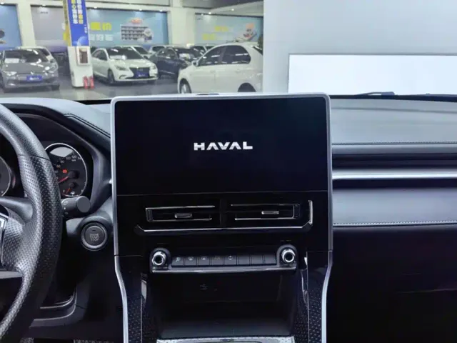 Haval M6 — Фото автомобиля 13