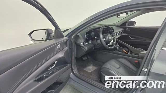 Hyundai Avante CN7 — Фото автомобиля 15