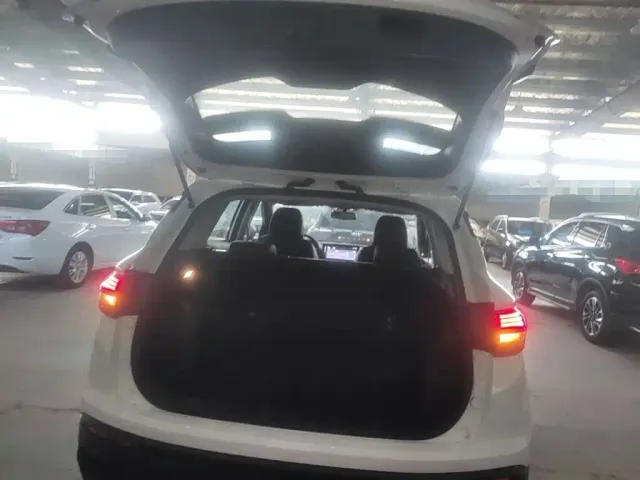Geely Binyue — Фото автомобиля 18