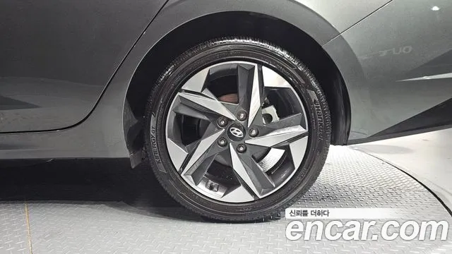 Hyundai AVANTE Avante (CN7) — Фото автомобиля 21