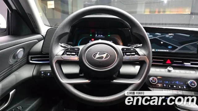 Hyundai AVANTE Новый Avante (CN7) — Фото автомобиля 13