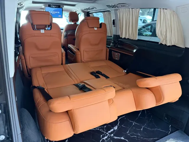 Mercedes-Benz V-Class — Фото автомобиля 10