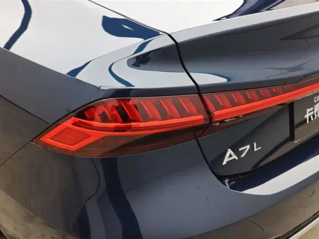 Audi A7L — Фото автомобиля 30