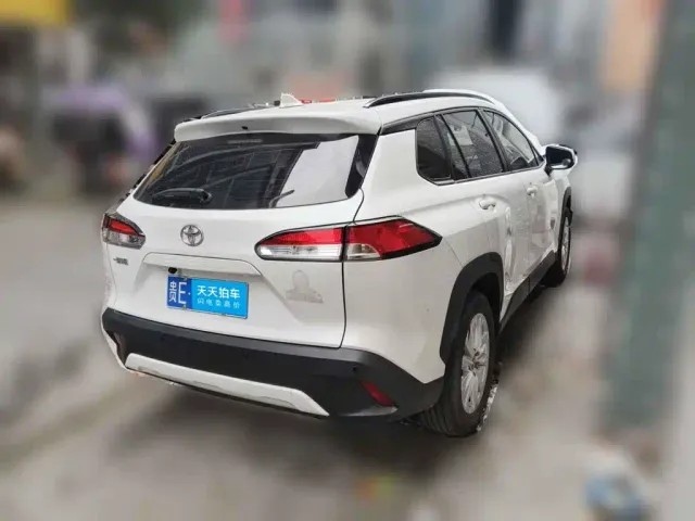 Toyota Corolla Cross — Фото автомобиля 2