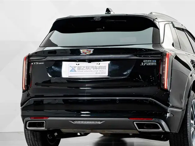 Cadillac XT5 — Фото автомобиля 7