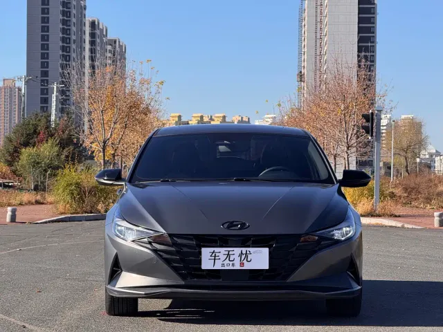 Hyundai Elantra — Фото автомобиля 2
