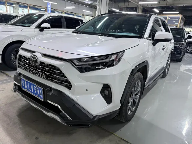 Фотография автомобиля — Toyota RAV4