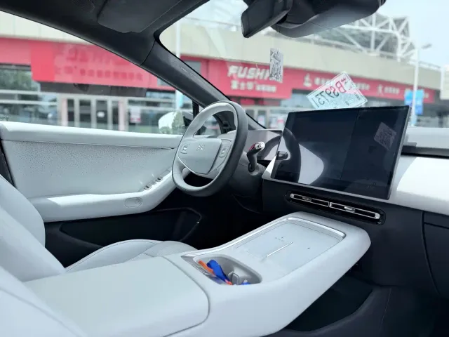 Xpeng P7+ — Фото автомобиля 14