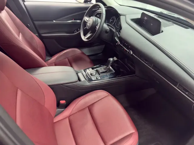 Mazda CX-30 — Фото автомобиля 10