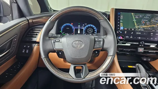 Toyota Alphard — Фото автомобиля 10