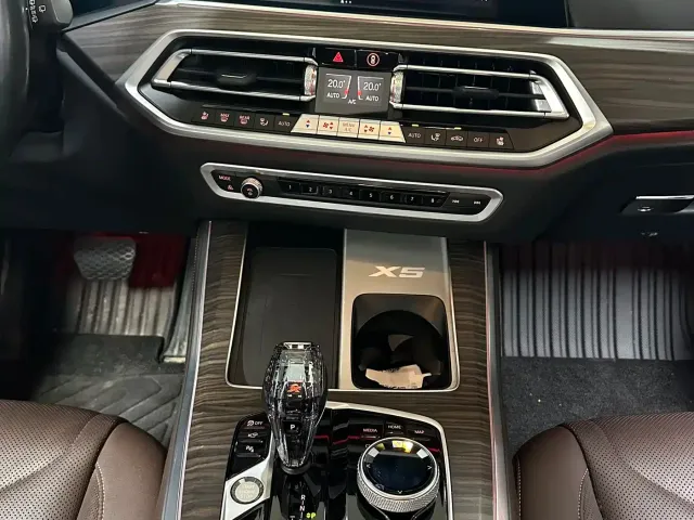 BMW BMW X5 2022 Facelift xDrive 40Li Premium M Sport Package — Фото автомобиля 15