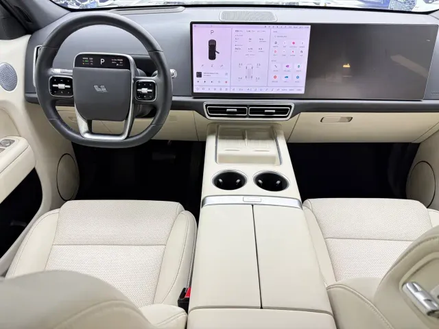 Li Auto L7 — Фото автомобиля 5