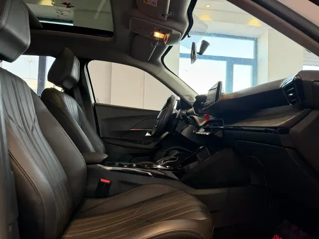 Peugeot 2008 — Фото автомобиля 11