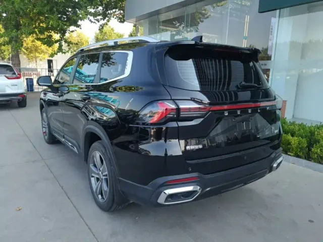 Geely Haoyue L 2023 2.0T DCT Premium Model — Фото автомобиля 4