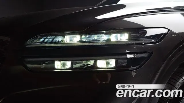 Genesis GV70 — Фото автомобиля 7