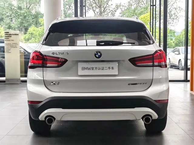 BMW X1 — Фото автомобиля 6