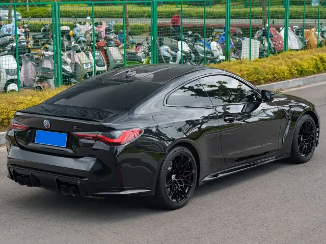BMW M4 — Фото автомобиля 4