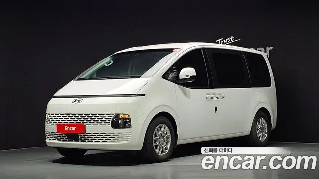 Фотография автомобиля — Hyundai Staria