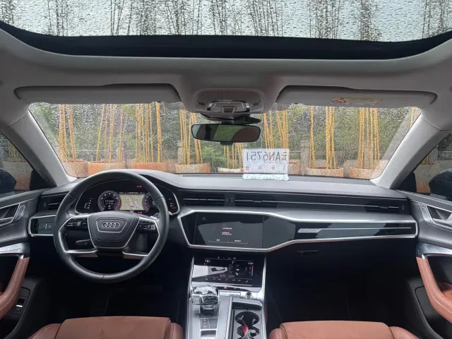 Audi A7L — Фото автомобиля 16